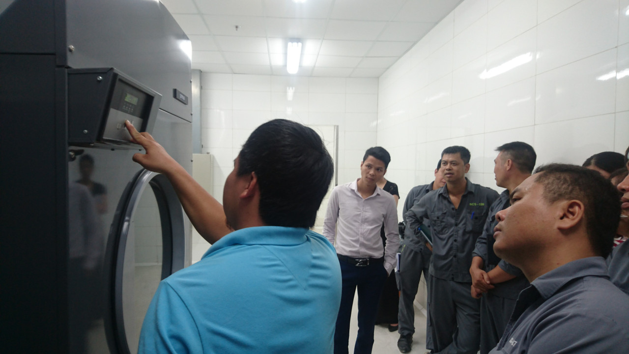 lắp đặt thiết bị giặt là công nghiệp